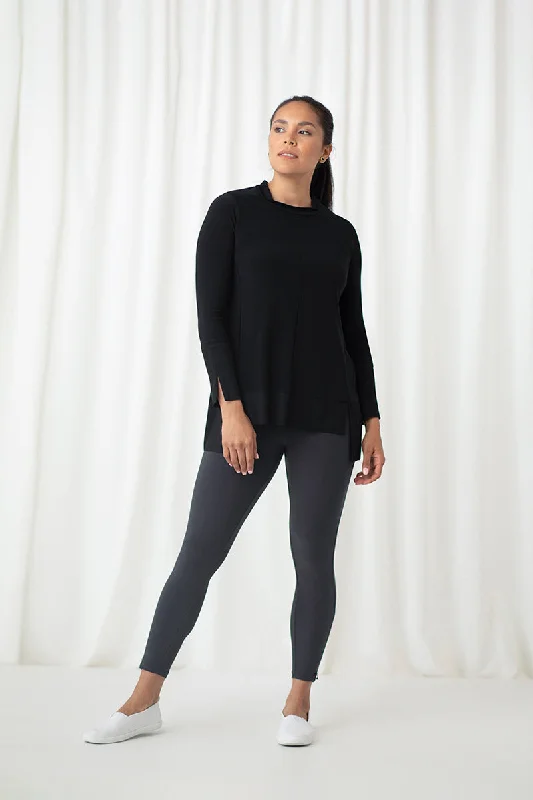 Motion Step Hem Tunic | Black